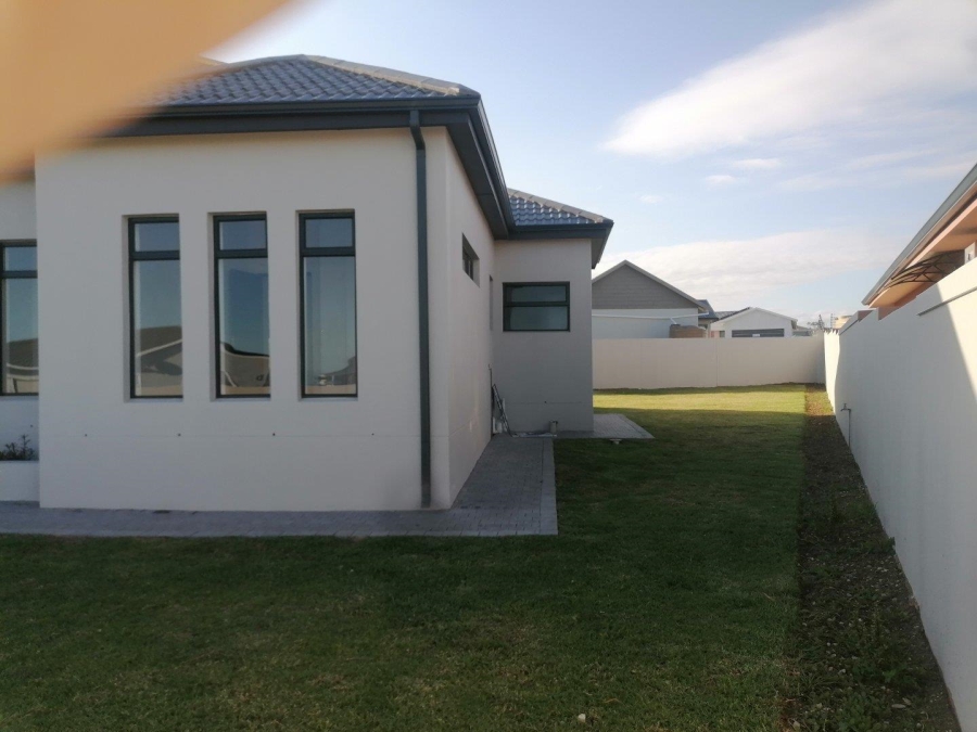 4 Bedroom Property for Sale in Fountains Estate Eastern Cape